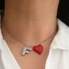 collar inicial con corazón