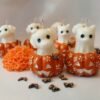 perritos y gatitos con calabaza Vela de fantasma de gato o perro con calabaza para Día de Muertos - Otoño